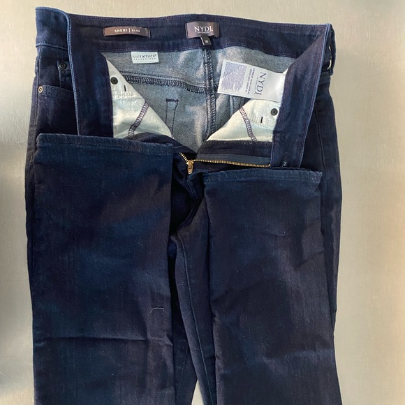 Lot of NYDJ - Picture 3 of 4